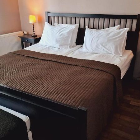 Villa Westfalia Guest House Tîrgu Secuiesc المظهر الخارجي الصورة
