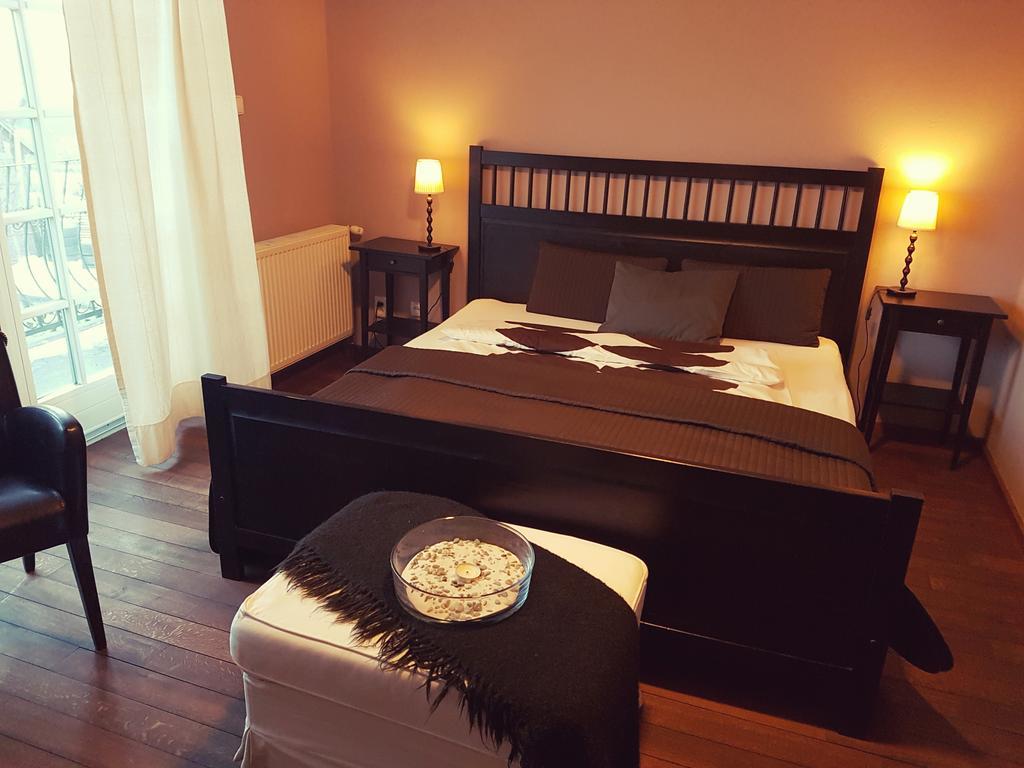 Villa Westfalia Guest House Tîrgu Secuiesc المظهر الخارجي الصورة